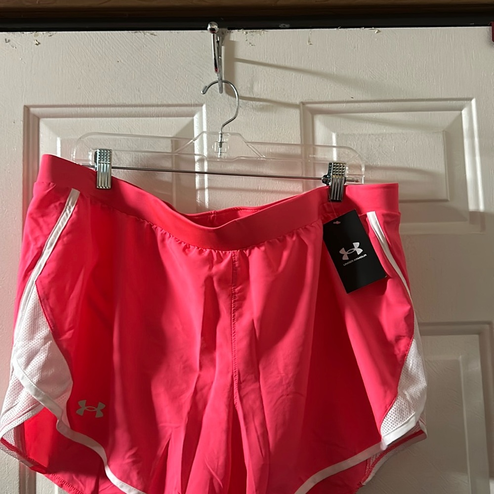 UNDER ARMOUR FLY BY 2.0 RUNNING SHORTS: PINK/WHITE: NEW WITH TAGS: SIZE XXL
